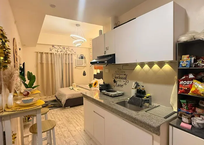 The Fyangz Luxe Staycation Near Anjo World セブ市